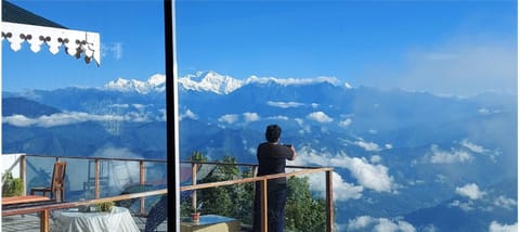 Balcony/Terrace, Mountain view