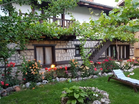 Trenchova Guest House Bed and Breakfast in Bansko