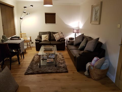 Night, Photo of the whole room