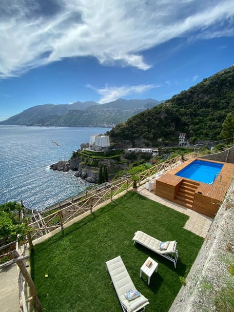 Pool view, Sea view