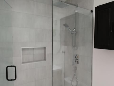 Marpole Guest House Bed and Breakfast in Vancouver