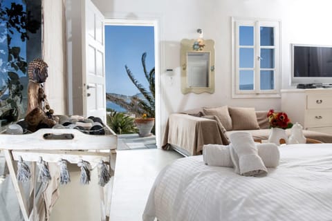 Quality Brand Villas Sea & Sun Villa A SUPERB LUXURY EXCLUSIVE VILLA WITH PERSONALITY Villa in Mykonos, Mikonos 846 00, Greece