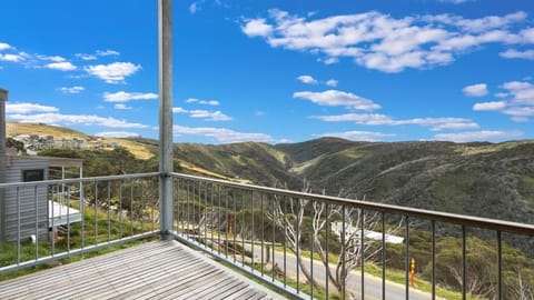 Balcony/Terrace, Mountain view