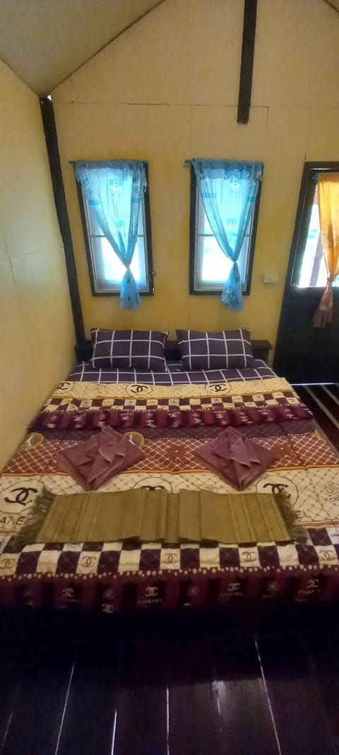 Eco Bungalow Bed and Breakfast in Ko Phayam