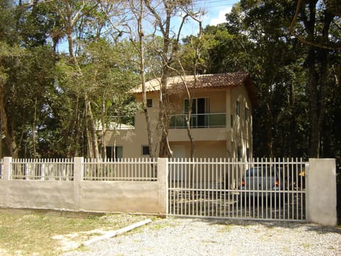 Facade/entrance, Day, Summer, Balcony/Terrace, On site