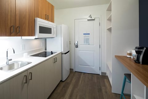 Uptown Suites Extended Stay Charlotte NC - Concord Hôtel in Concord