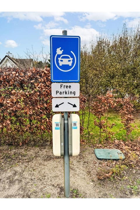 Holiday Home Tapuit 8-2 by Interhome Campground/
RV Resort in Noordwijkerhout