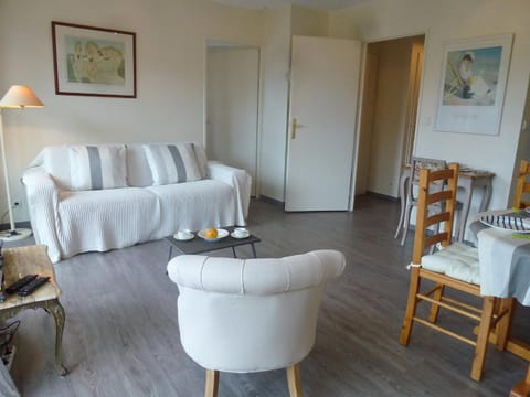 Apartment Domaine de Clairefontaine-1 by Interhome Apartment in Deauville