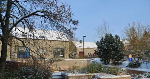 Facade/entrance, Winter