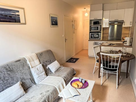 Apartment Le Vieux Port by Interhome Apartment in Cancale