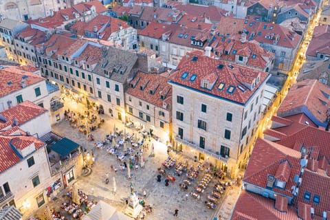 Property building, Bird's eye view