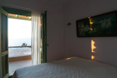 Bedroom, Pool view