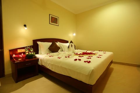 Hotel White City Hotel in Vypin