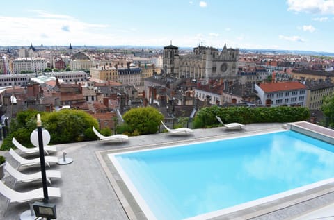 City view, Swimming pool