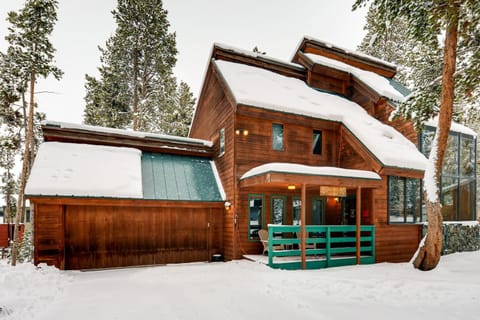 Four-Bedroom House at Red Feather with Hot Tub House in Breckenridge