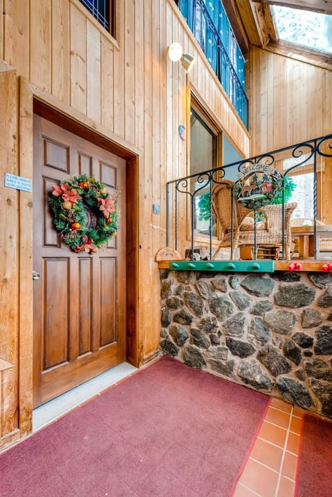 Four-Bedroom House at Red Feather with Hot Tub Maison in Breckenridge