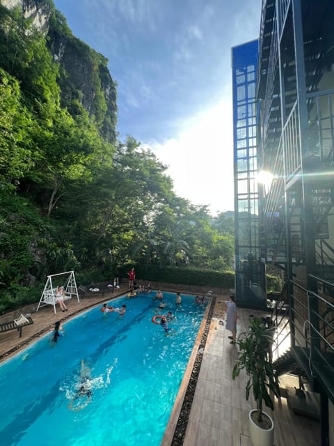 Day, Natural landscape, Mountain view, Swimming pool, sunbed