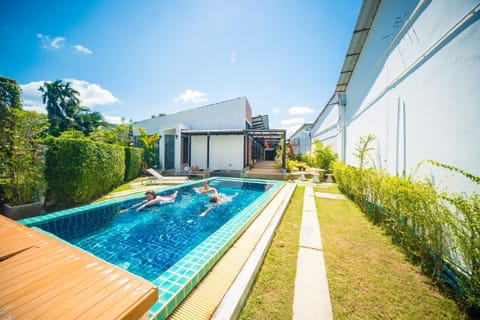 Pool view, Swimming pool