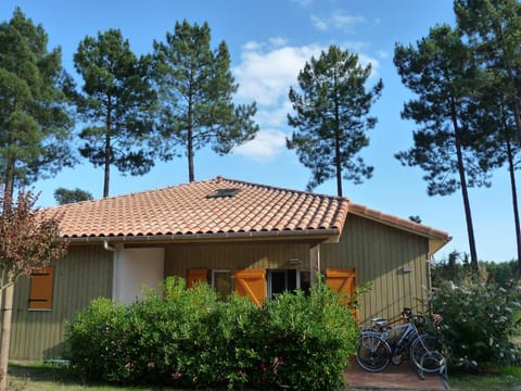 Village Vacances Le Lac Marin Campingplatz /
Wohnmobil-Resort in Soustons