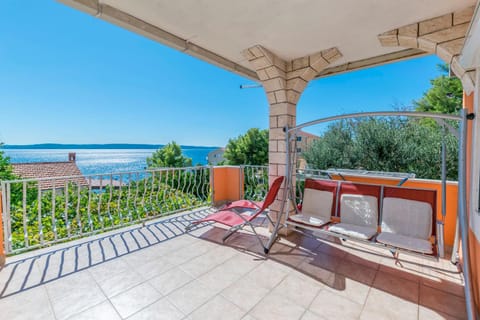 Apartments Babaja Apartment in Okrug Gornji