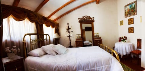 Hotel Museo Casona Ugarte Leon Inn in Junin, Peru