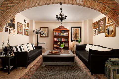 Living room, Lounge or bar, Seating area