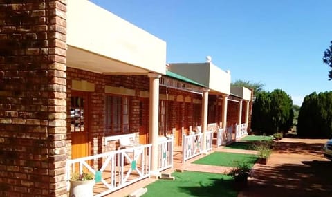 Camelot Estate Lodging Bed and Breakfast in Namibia