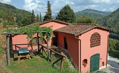Agriturismo la Torre Farm Stay in Bagni di Lucca