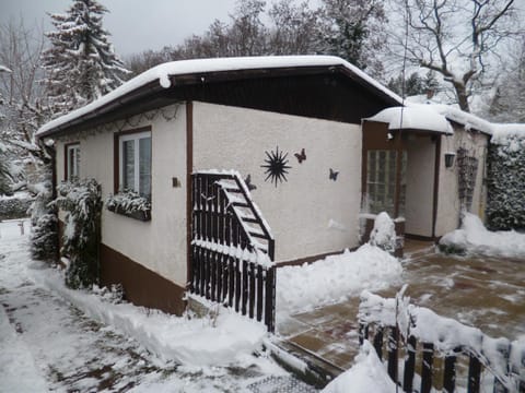 Facade/entrance, Winter