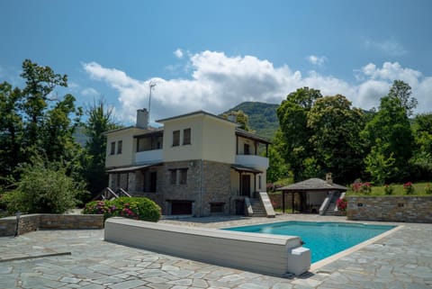 Property building, Pool view