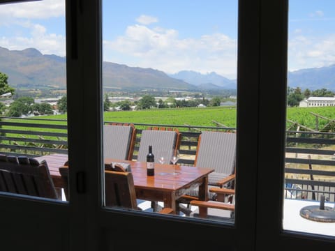 Paarl Mountain Lodge Bed and Breakfast in Cape Town