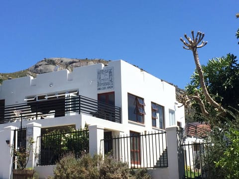 Paarl Mountain Lodge Bed and Breakfast in Cape Town