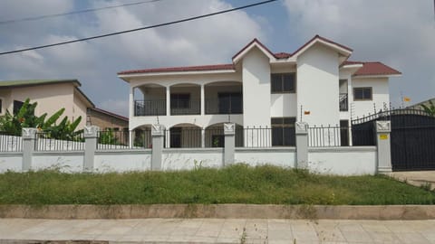 Rose Villa House in Accra