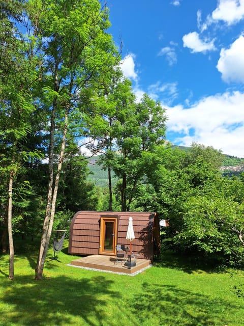 Property building, Day, Natural landscape, Garden, Garden view, Mountain view