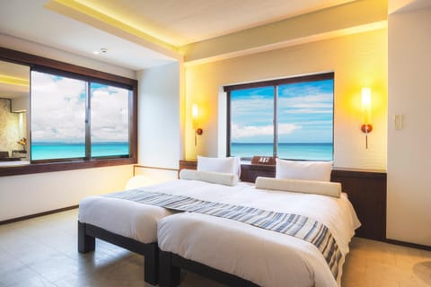 Bed, Photo of the whole room, Sea view