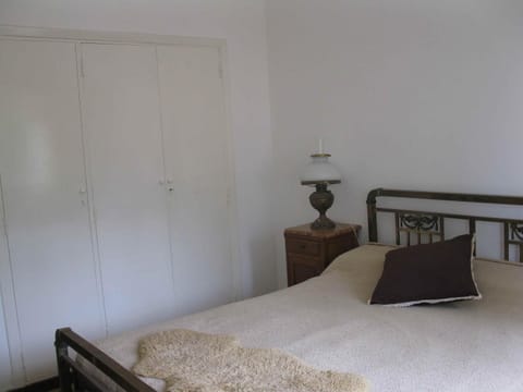 Bed, Decorative detail, Bedroom