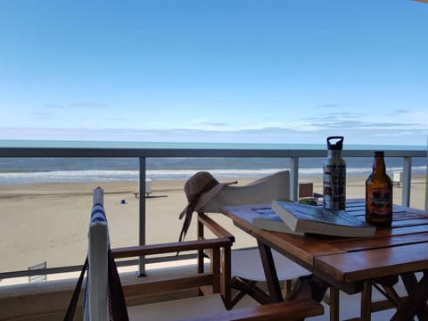 108 y El Mar - Hotel Tejas Rojas Appartamento in Villa Gesell