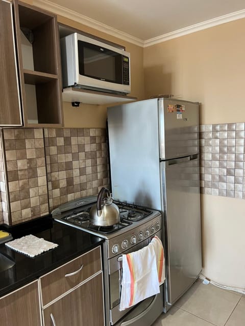 Kitchen or kitchenette, minibar, pet friendly, stove