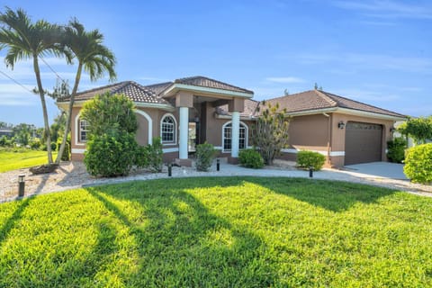 Villa Coconut Cove Villa in Cape Coral