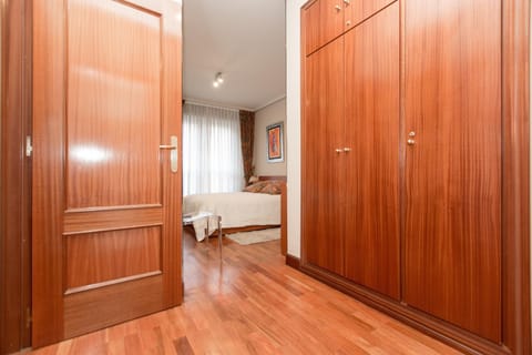 Apartamento céntrico con vistas a la Ría! garage, ideal 2-4 Wohnung in Bilbao