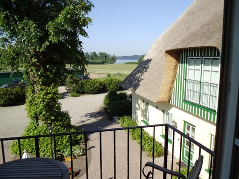 Balcony/Terrace, Lake view