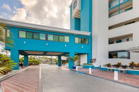 Hilton Vacation Club Royal Palm St Maarten Resort in Simpson Bay