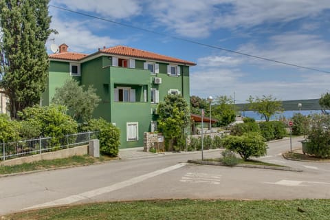 Apartments and rooms by the sea Nerezine, Losinj - 11815 Chambre d’hôte in Nerezine