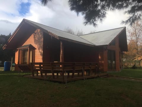 Cabañas Huelemu Pucón House in Pucon