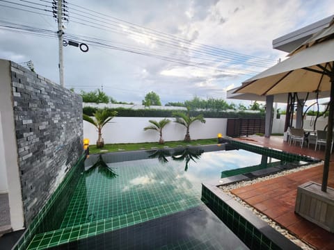 จิรา พูล วิลล่า หัวหิน Jira Pool Villa Huahin Casa in Hua Hin District