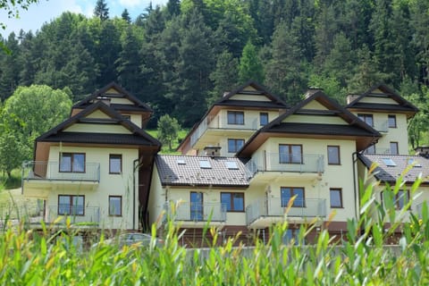 Property building, Spring, Day, Natural landscape, View (from property/room), Balcony/Terrace, Balcony/Terrace, Windsurfing, Garden view, Mountain view, Location