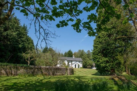 Strathendrick House Magnificent property with Garden House in Scotland
