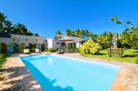 Property building, Pool view, Swimming pool, sunbed