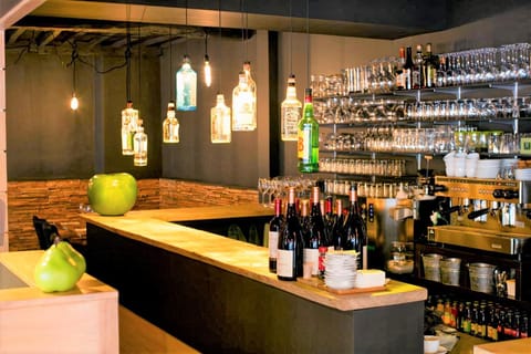 Lounge or bar, Lounge or bar, Alcoholic drinks