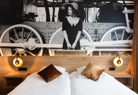 Bed, Decorative detail, Bedroom